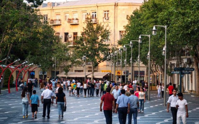 Bakıda nə qədər əhali yaşayır?