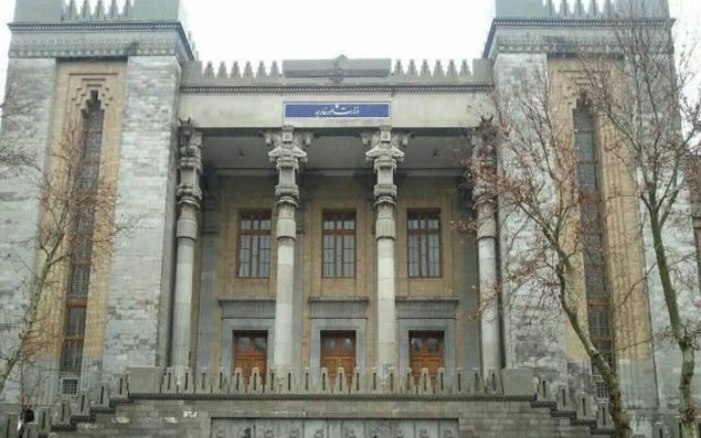 İran İsveç diplomatını ölkədən çıxarır