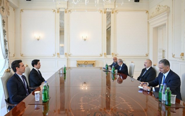 Prezident İlham Əliyev Çin və İtaliya şirkətlərinin rəhbər şəxslərini qəbul edib
