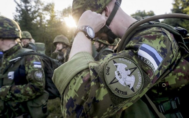 Estoniya Rusiya ilə sərhədə qoşun yığır