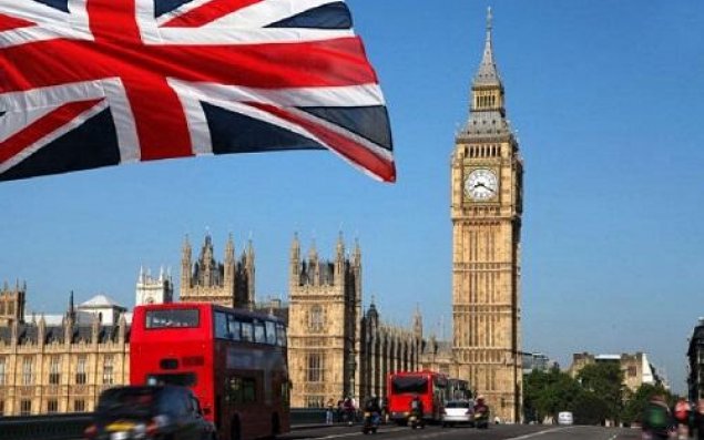 Varlılar pullarını götürüb Britaniyadan qaçır