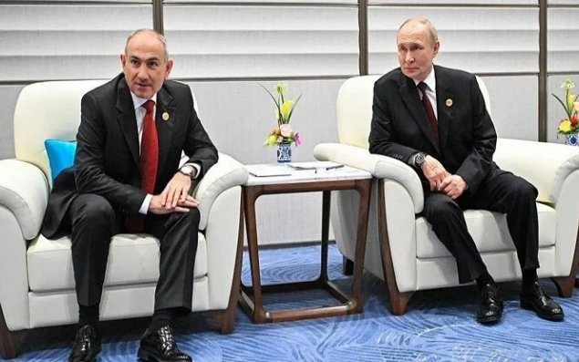 Paşinyan Putinə zəng etdi
