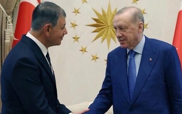 İzmir ilk dəfə AKP-nin nəzarətinə keçdi