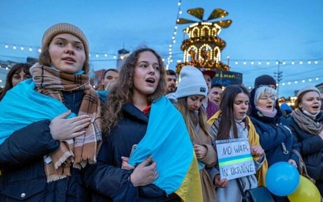 Ukrayna bir ildə 800 min vətəndaş itirib