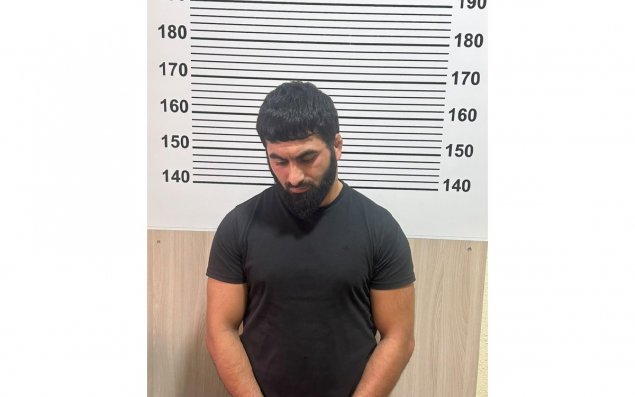 Xırdalanda məktəbin şüşələrini sındıran şəxs həbs edilib