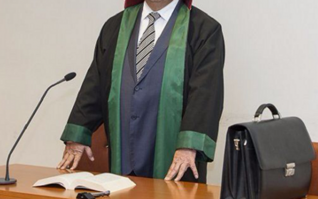 2 vəkilə töhmət verildi, 4-nə xəbərdarlıq edildi
